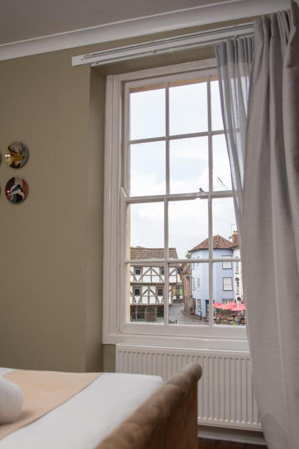 Hotel The Oak House à Axbridge Extérieur photo A window in the UK