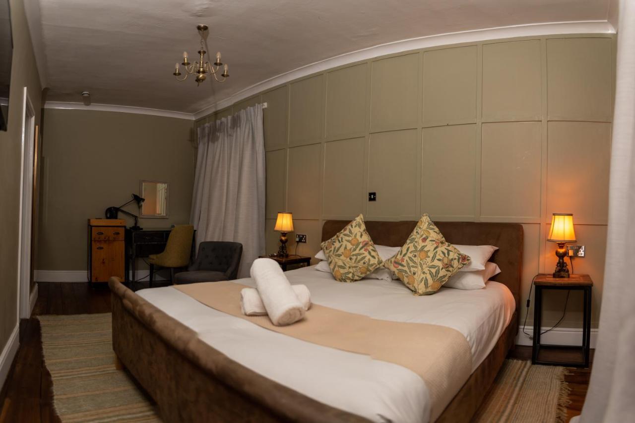 Hotel The Oak House à Axbridge Extérieur photo A bedroom at the hotel