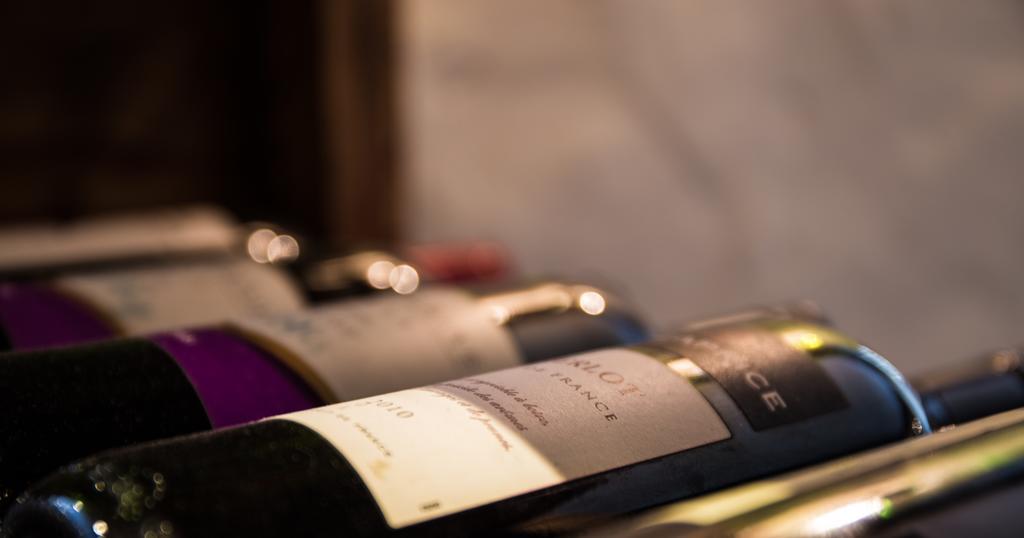 Hotel The Oak House à Axbridge Extérieur photo Wine bottles