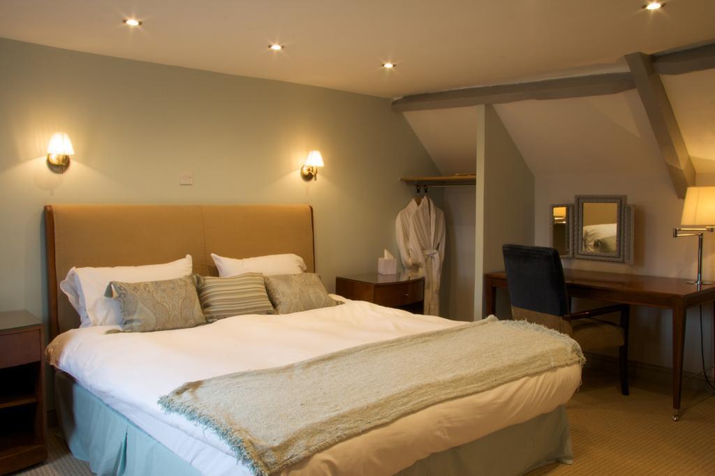 Hotel The Oak House à Axbridge Extérieur photo A bedroom at the hotel