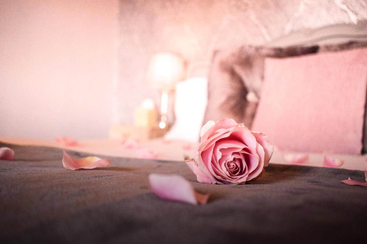 Hotel The Oak House à Axbridge Extérieur photo A rose